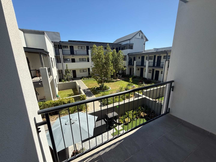 2 Bedroom Property for Sale in Buhrein Western Cape